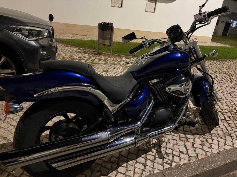 Venda de Mota Suzuki Intruder M800 (2005) Azul - Bom Estado e Muitos Extras