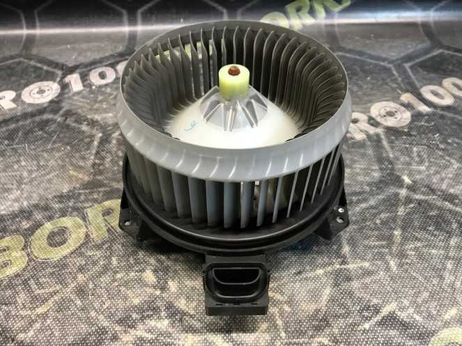 Моторчик печки Розборка CR-V I II III Шрот CRV вантажівок грузовиков