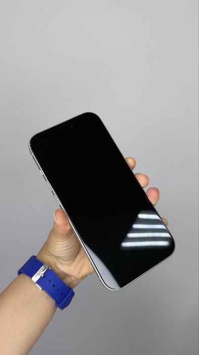 Iphone 15 green
