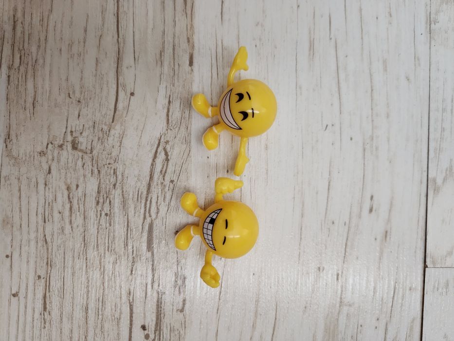 Figurki Emoji     .