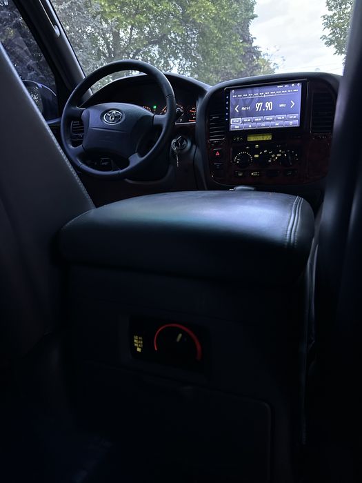 Toyota Land Cruiser 100 4.7 V8