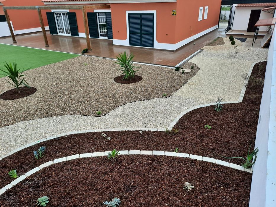 Relva sintética com ou sem aplicação