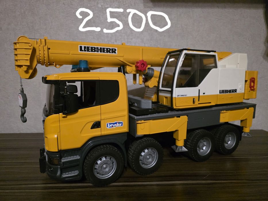 Іграшки    Bruder