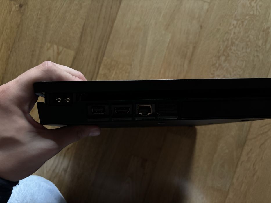 Ps4 slim como nova