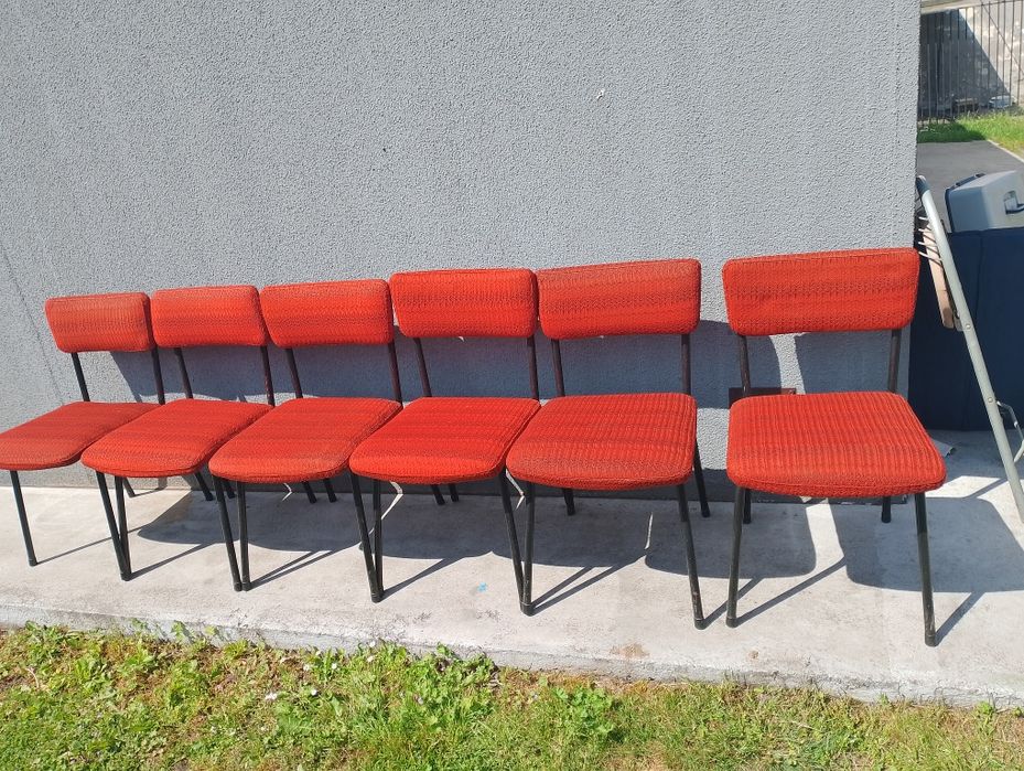 Krzesła metalowe