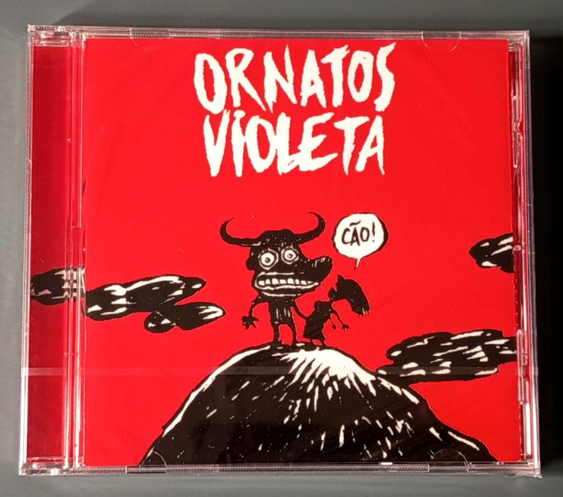 Cds de Ornatos Violeta e PJ Harvey