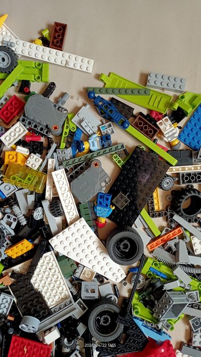 Klocki Lego luz.