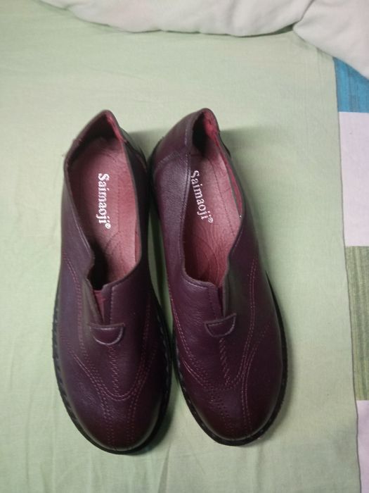 Женские кожаные туфли 40 размер.