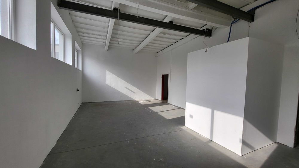 wynajmę powierzchnię magazynową z dostępem do mediów 210m2