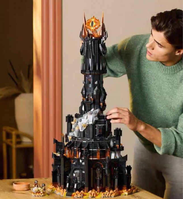 Конструктор Icons Володар Перснів : Barad-dur як Лего РОЗБИТА КОРОБКА!