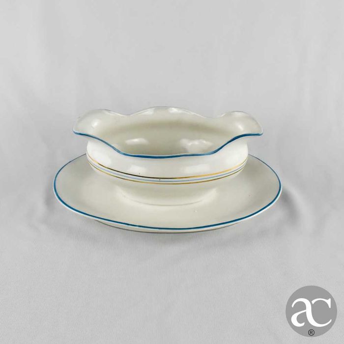Molheira em porcelana Vista Alegre, com frisos a azul e ouro