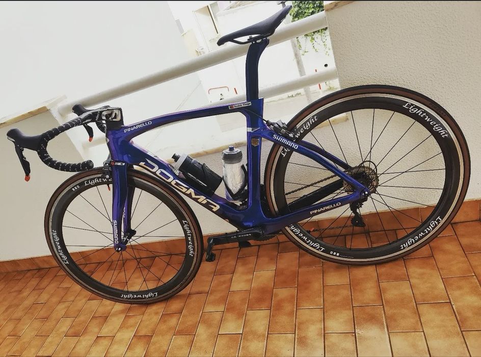 Pinarello Dogma cameleon rodas cabono Ultegra