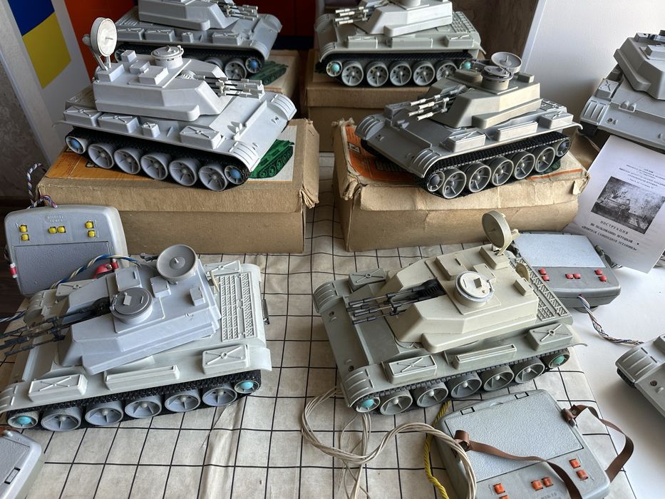 Ігрушка ссср Танк Шилка