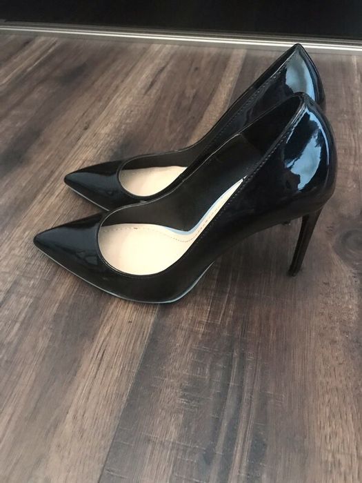 Szpilki Zara Woman czarne lakierowane 38