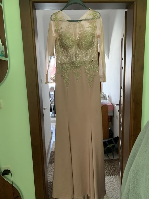 Випускне нарядне плаття