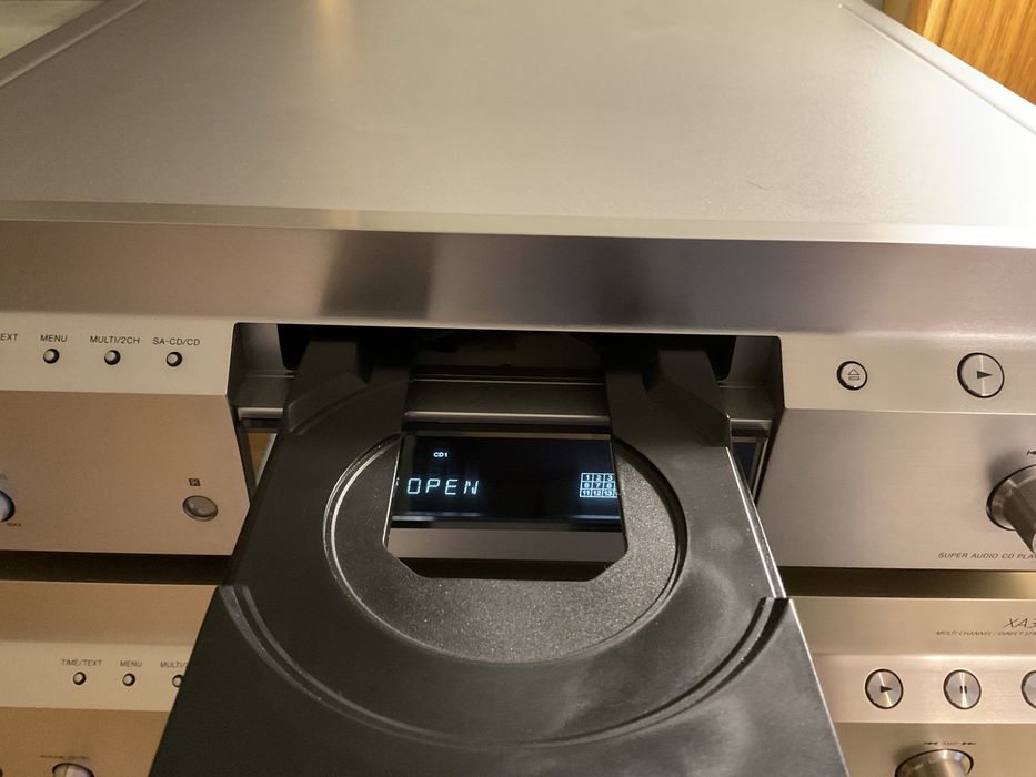 Продам HI FI/END CD Player Sony SCD - XA1200ES цвет Silver