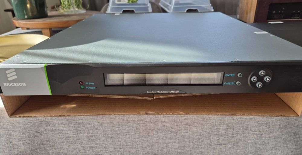 Profesjonalny odbiornik i procesor sygnałów video Ericsson SM6630