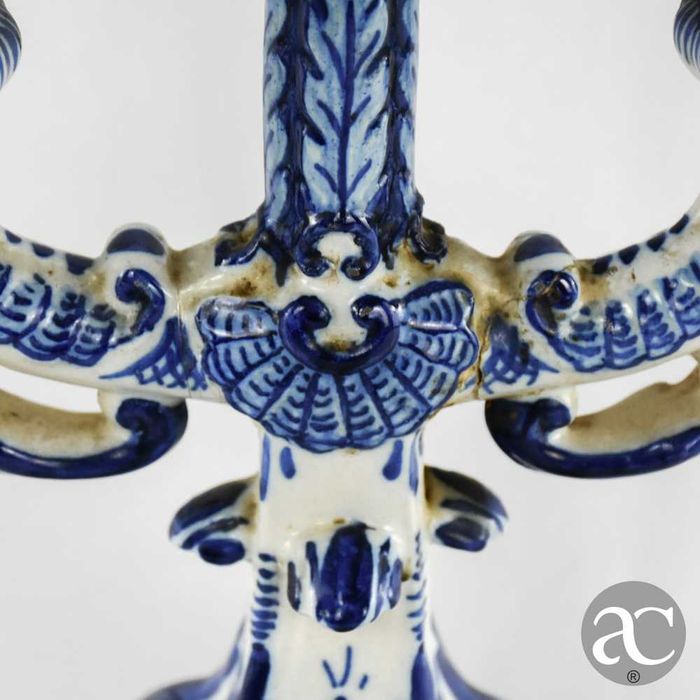 Par de candelabros de 3 lumes em faiança Cavaco – Gaia