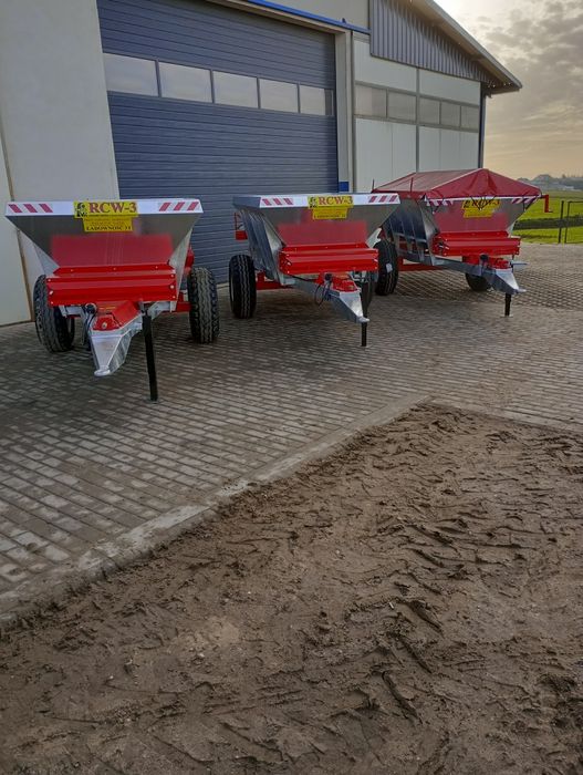 Rozsiewacz  Rcw piast piaskarka solarka ocynk wapna posypywarka pellet