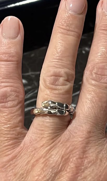 Кільце Bvlgari (терміновий продаж) оригінал