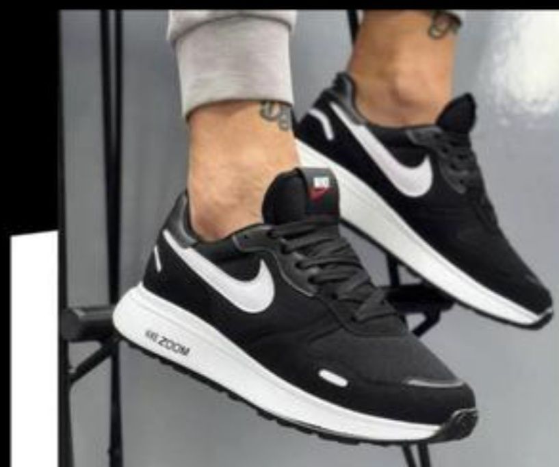 Чоловічі кросівки 40 розмір