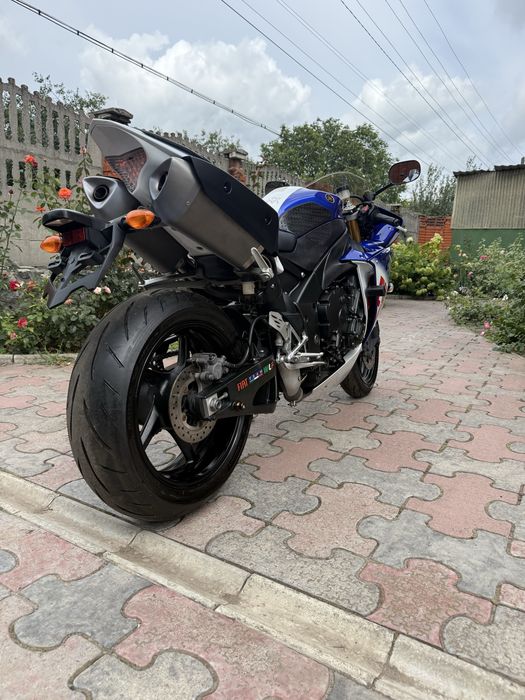 Мотоцикл Yamaha YZF R1 crossplane розмитнений