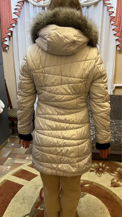 Продам теплу куртку