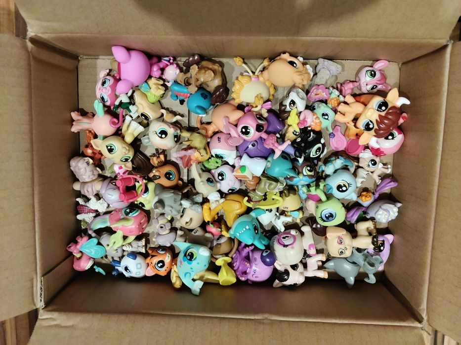 Ok. 50 figurek littlest pet shop i inne