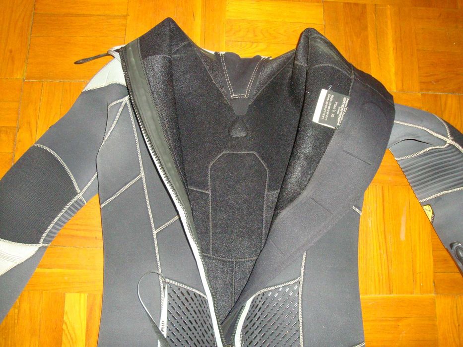 Гидрокостюм WATERPROOF ( Швеция ) , размер 50 ( М ) , толщина 6,5 mm