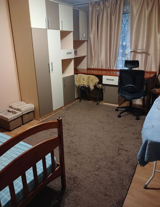 S Продам 3 комнатную квартиру с ремонтом метро Масельского