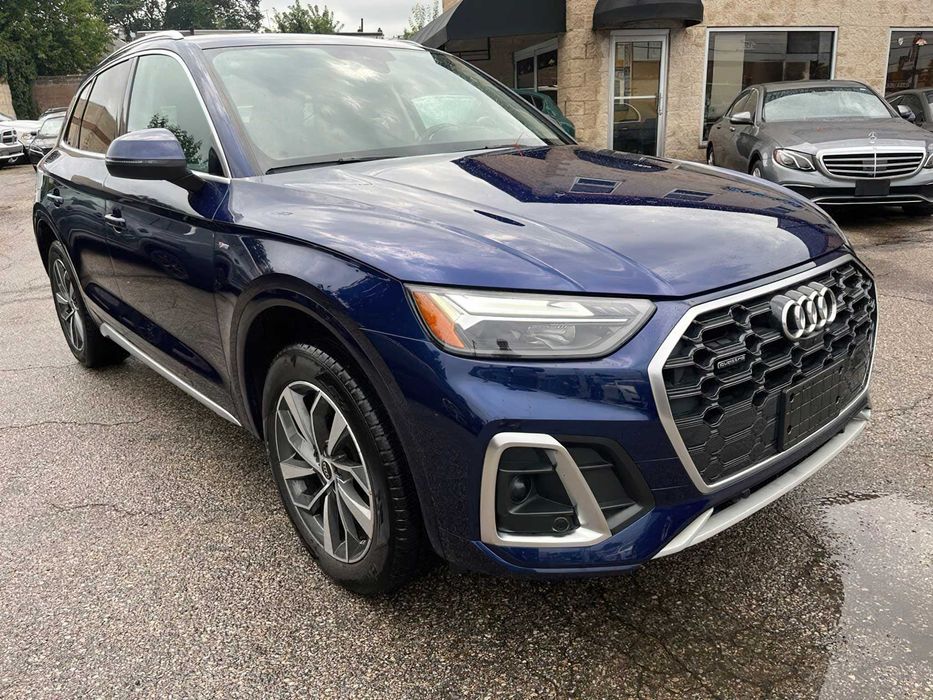 Audi Q5      2022