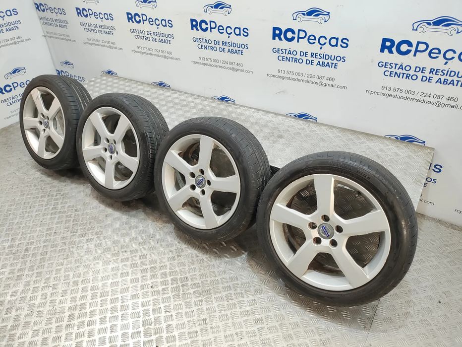 - Conjunto de jantes 17 originais Volvo S40 Mk2 Facelift R-design 7J