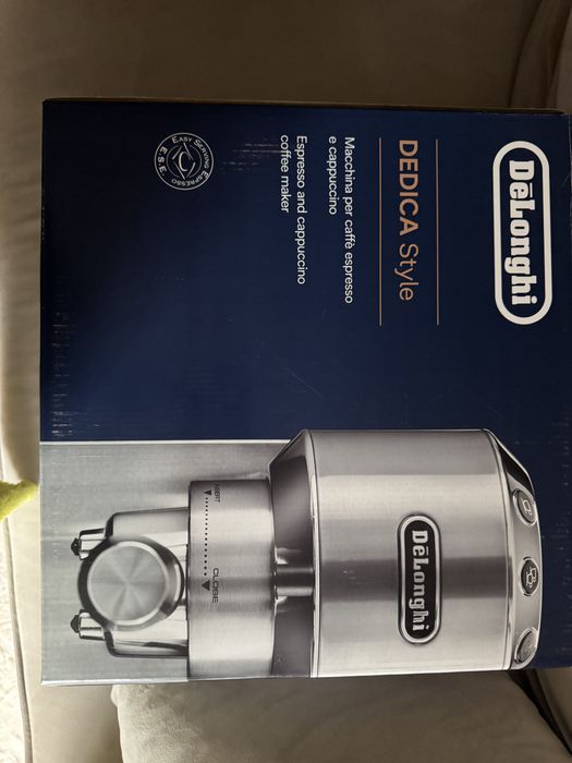 Кавоварка ріжкова Delonghi EC 685.M
