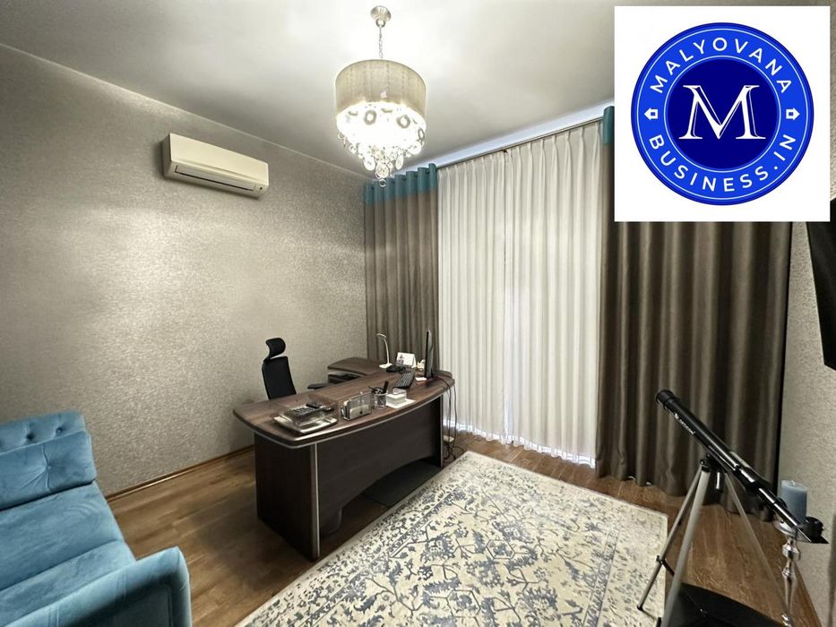 Совіньйон: 2 поверхи, 205 м², гараж, меблі, готовий до заселення!