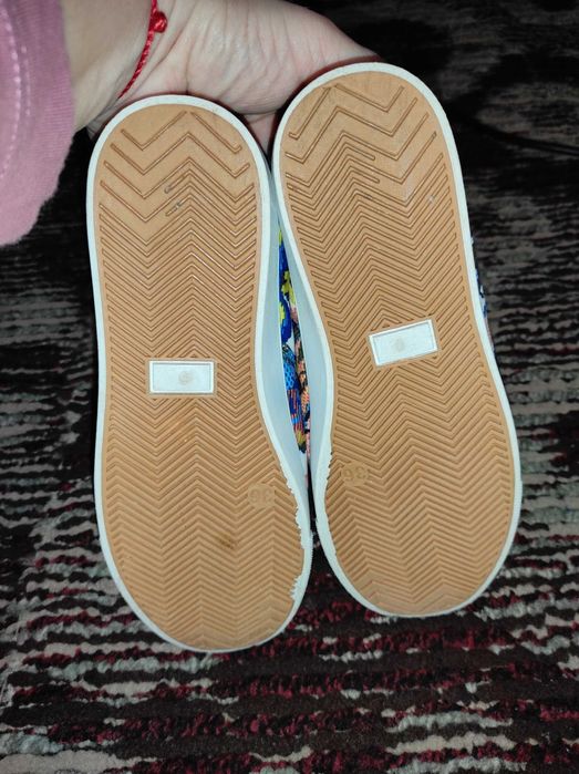 Продам макасини на дівчинку 36 розмір