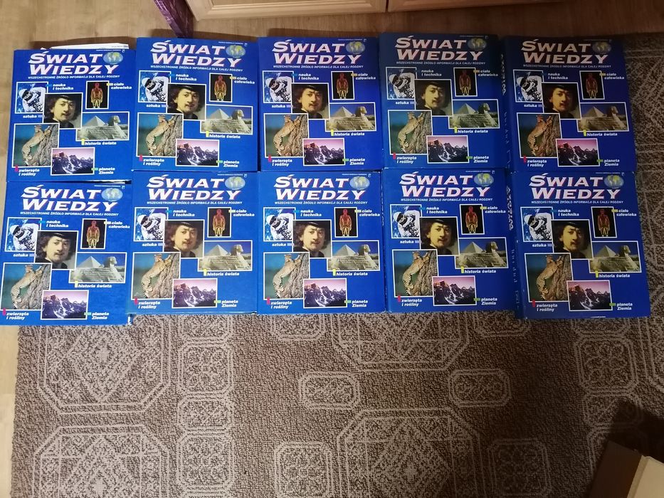 Świat Wiedzy. Segregatory