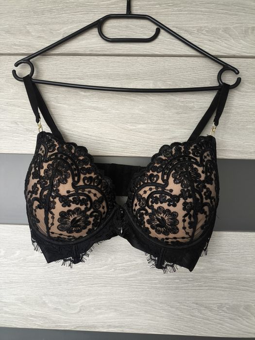 Biustonosz 75E Ann Summers