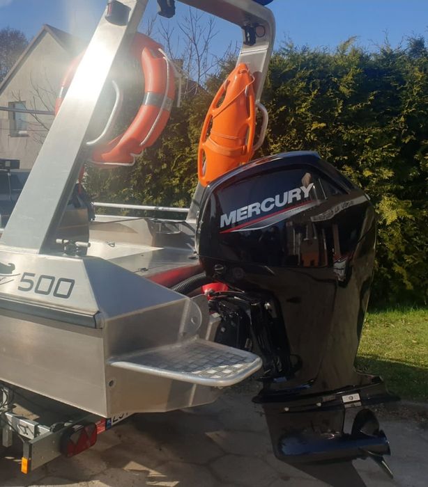 Silnik zaburtowy Mercury 80 KM – uszkodzony korpus, komplet z osprzęte