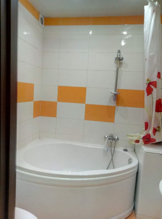 Власник. Вінниця, вул Пирогова. Погодинно, подобово, посуточно.