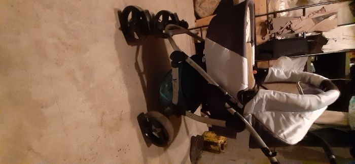 Детская коляска зима лето.