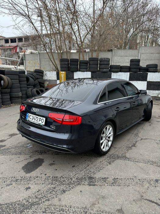 Продам Audi A4 b8 2014