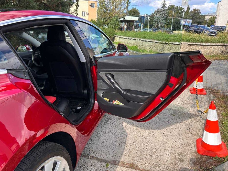 Tesla Model 3 2019