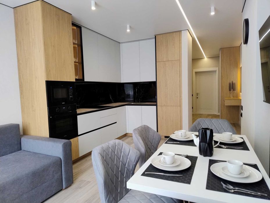 ЖК Варшавський 2, 3к квартира з ремонтом. Олександра Олеся 9-А