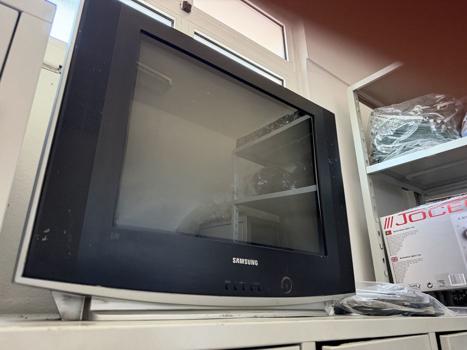 Tv Samsung em Bom Estado