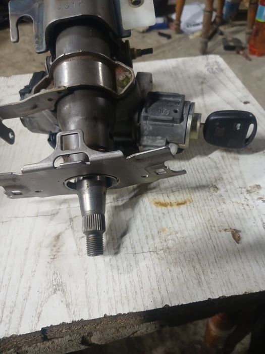 Замок запалення зажигания Toyota Avensls T25 03-08