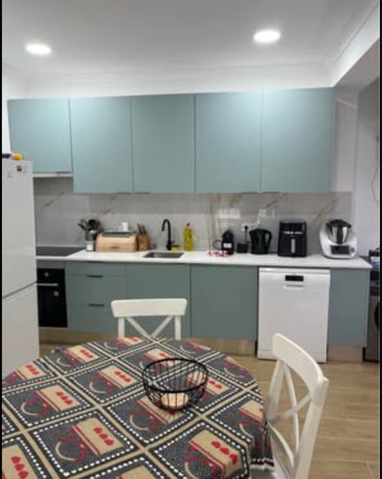 2 quartos Mem Martins 2 de abril