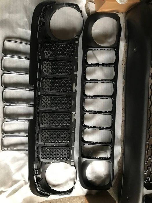 Бампер передній передний Jeep Renegade 2018 2019 2020 2021 2022