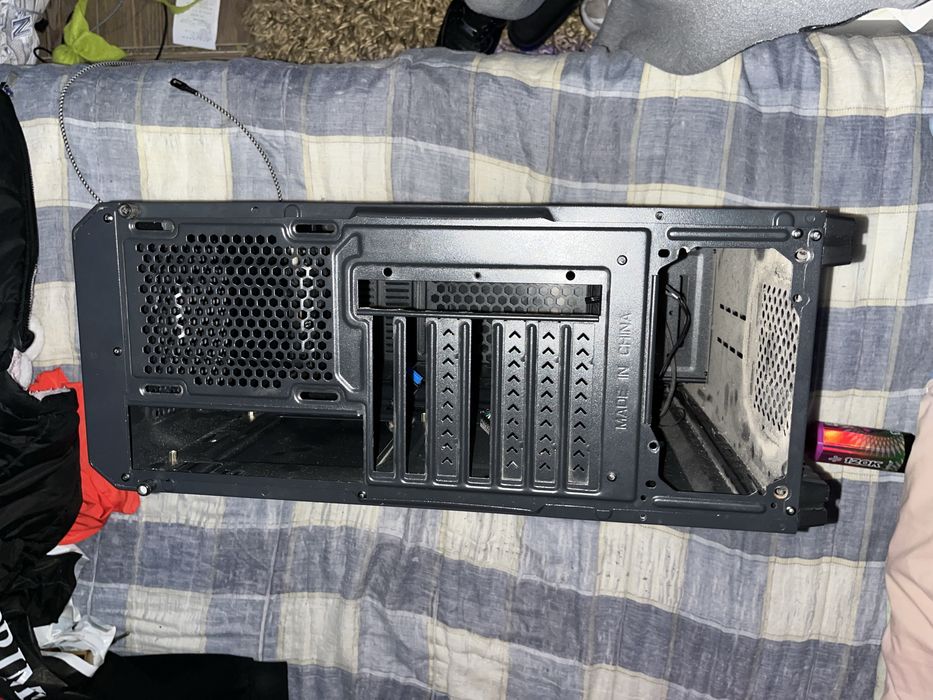 Caixa pc em bom estado