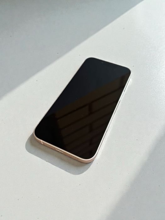 Айфон 14 білий iPhone на 128 гб