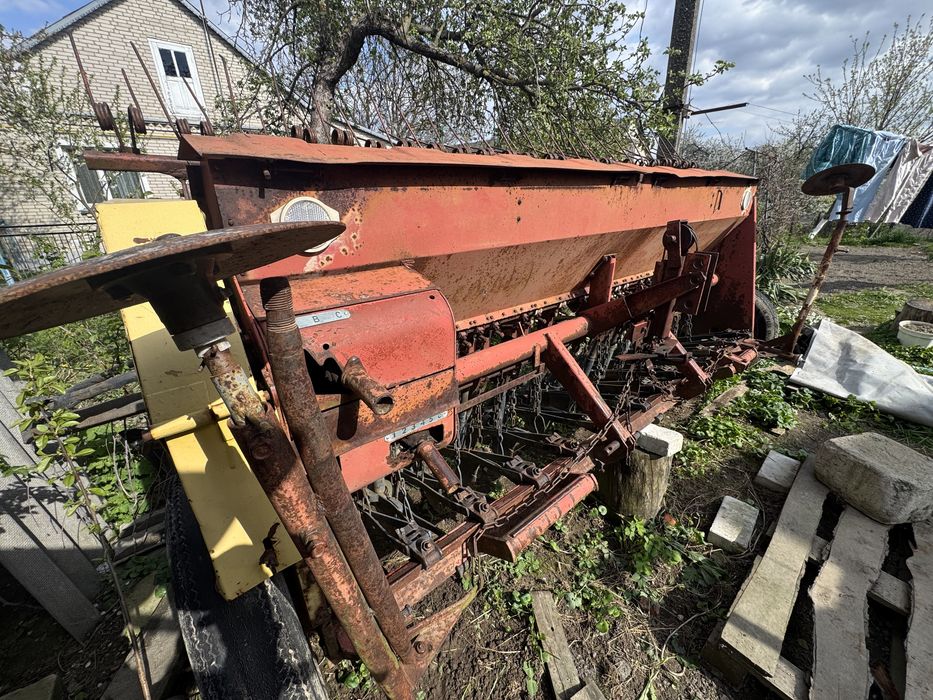 Продам зернову сівалку позняк
